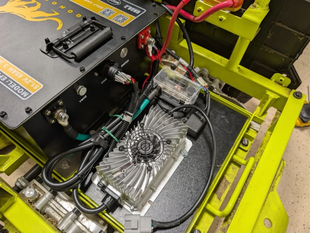 A clean and complete installation should relatively similar to this, including the harnesses.
